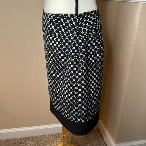 Black and white lined professional work skirt - nwot! - Picture 2 of 6